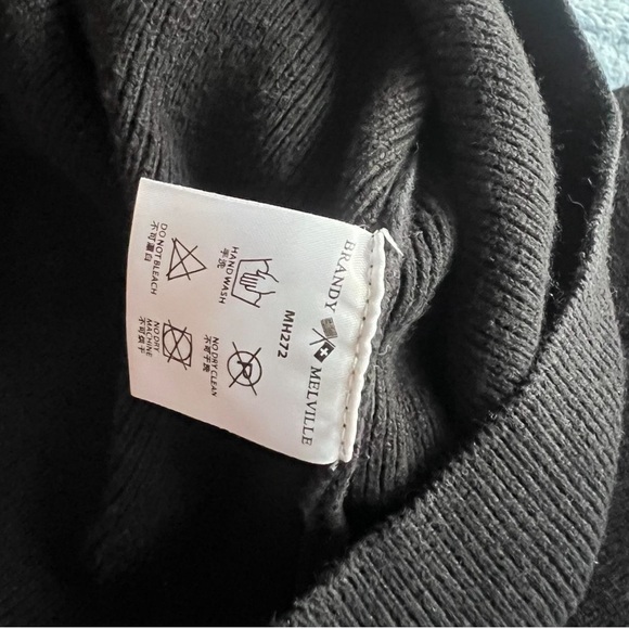 🖤𝗕𝗥𝗔𝗡𝗗𝗬 𝗠𝗘𝗟𝗩𝗜𝗟𝗟𝗘 𝗔𝗧𝗛𝗘𝗟𝗜𝗔 𝗖𝗥𝗢𝗣𝗣𝗘𝗗 𝗖𝗔𝗥𝗗𝗜𝗚𝗔𝗡 𝗞𝗡𝗜𝗧 𝗧𝗢𝗣🖤 - Picture 4 of 5